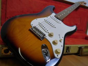 Fender USA/フェンダー エレキギター Amrican Vintage Strat