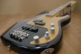 Fender Mexico エレキベース Deluxe Active Precision Bass