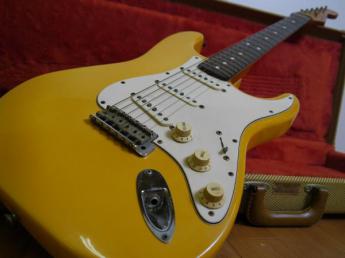 Fender USA エレキギター American Vintage StratoCaster